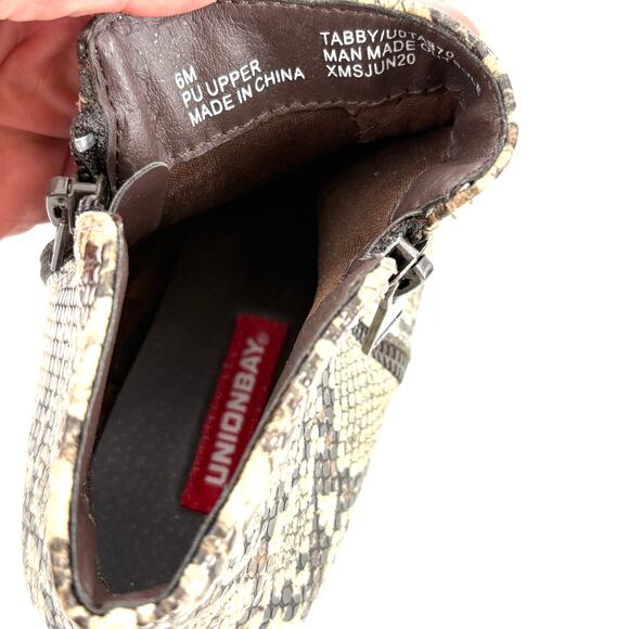 Unionbay Natural Snakeskin Tabby Boots 6 NWOT Ankle Booties Tan Brown Western - Picture 8 of 8